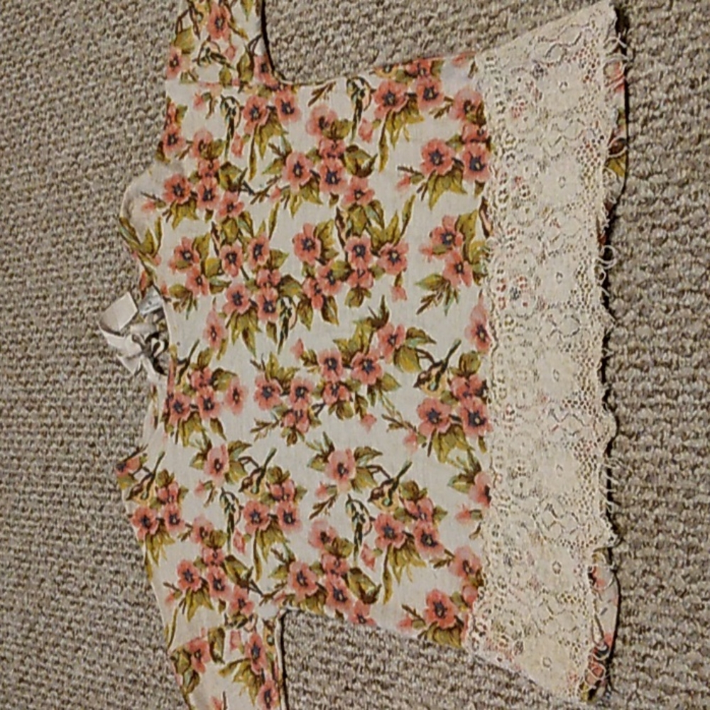 Elbow Length Floral Top